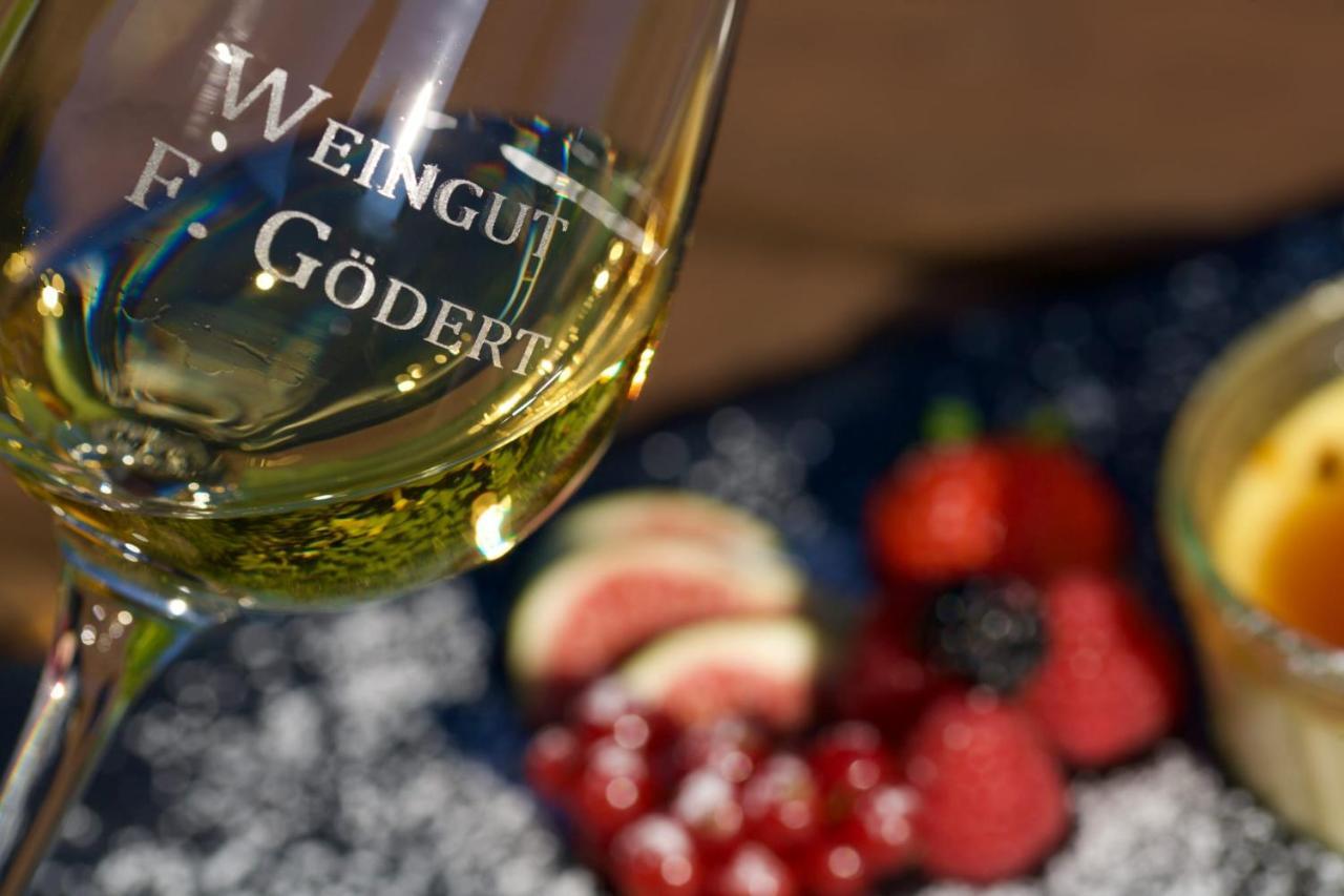 Weingut Goedert Apartment Osann-Monzel Ngoại thất bức ảnh